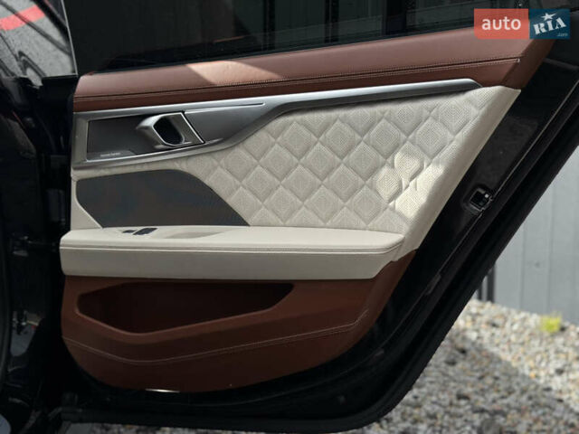 Черный БМВ M8 Gran Coupe, объемом двигателя 4.4 л и пробегом 130 тыс. км за 80999 $, фото 40 на Automoto.ua