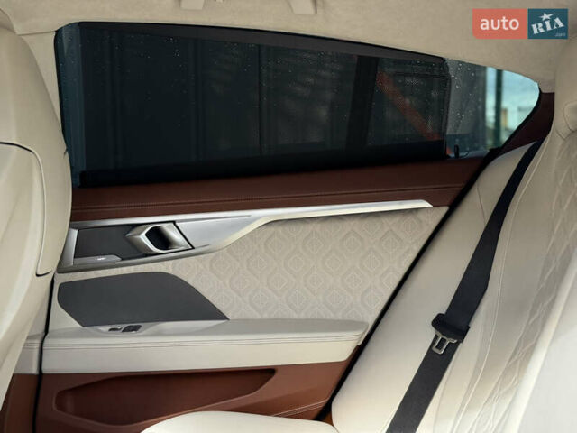 Черный БМВ M8 Gran Coupe, объемом двигателя 4.4 л и пробегом 130 тыс. км за 80999 $, фото 59 на Automoto.ua