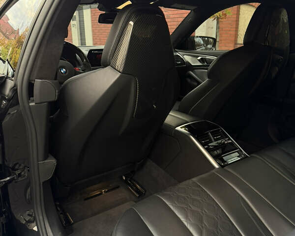Черный БМВ M8 Gran Coupe, объемом двигателя 4.4 л и пробегом 80 тыс. км за 83000 $, фото 17 на Automoto.ua