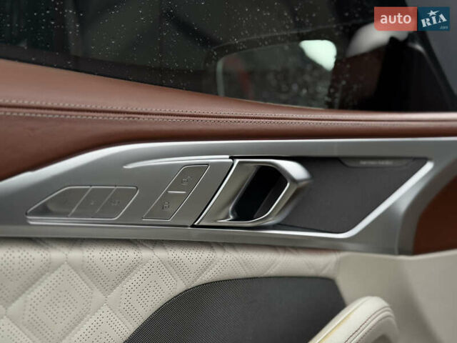 Черный БМВ M8 Gran Coupe, объемом двигателя 4.4 л и пробегом 130 тыс. км за 80999 $, фото 23 на Automoto.ua