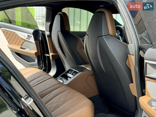 Черный БМВ M8 Gran Coupe, объемом двигателя 4.39 л и пробегом 44 тыс. км за 97000 $, фото 68 на Automoto.ua