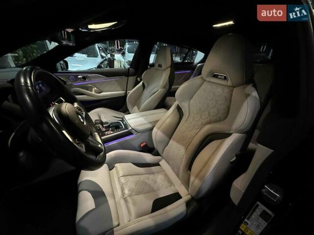 Черный БМВ M8 Gran Coupe, объемом двигателя 4.4 л и пробегом 29 тыс. км за 107000 $, фото 13 на Automoto.ua