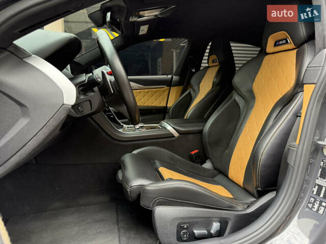 Серый БМВ M8 Gran Coupe, объемом двигателя 4.4 л и пробегом 68 тыс. км за 86000 $, фото 10 на Automoto.ua