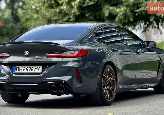 Серый БМВ M8 Gran Coupe, объемом двигателя 4.39 л и пробегом 62 тыс. км за 85000 $, фото 4 на Automoto.ua