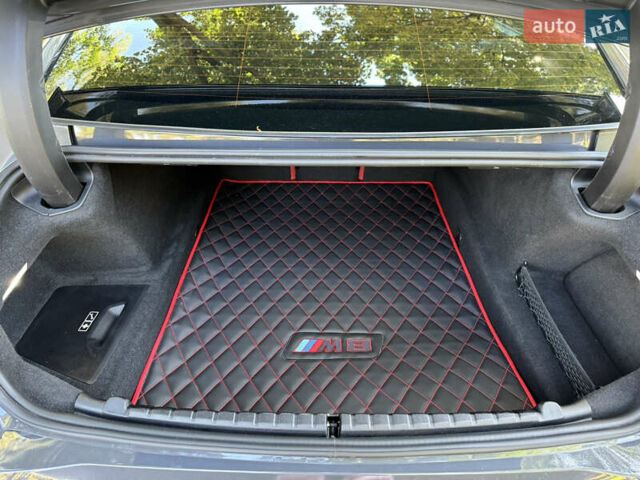 Серый БМВ M8 Gran Coupe, объемом двигателя 4.39 л и пробегом 52 тыс. км за 90000 $, фото 21 на Automoto.ua