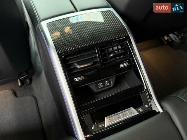 Серый БМВ M8 Gran Coupe, объемом двигателя 4.4 л и пробегом 68 тыс. км за 86000 $, фото 22 на Automoto.ua