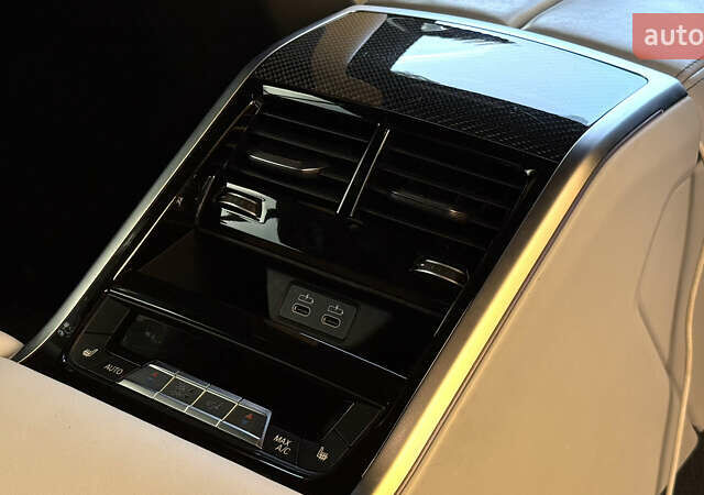 Серый БМВ M8 Gran Coupe, объемом двигателя 4.39 л и пробегом 62 тыс. км за 85000 $, фото 13 на Automoto.ua
