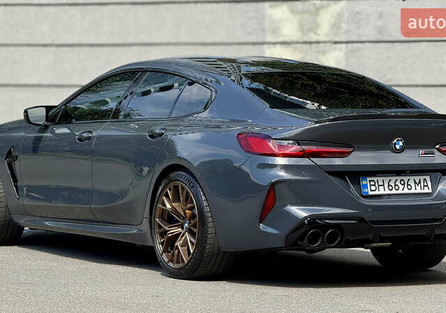Серый БМВ M8 Gran Coupe, объемом двигателя 4.39 л и пробегом 62 тыс. км за 85000 $, фото 3 на Automoto.ua