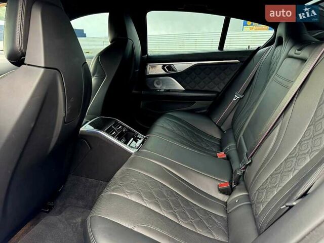 Серый БМВ M8 Gran Coupe, объемом двигателя 4.4 л и пробегом 37 тыс. км за 100500 $, фото 27 на Automoto.ua