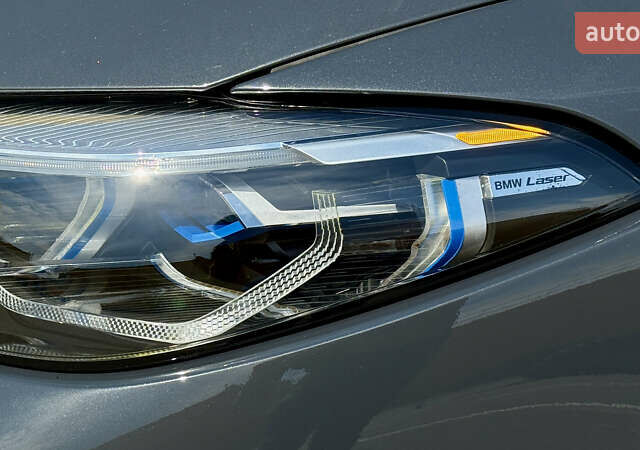 Серый БМВ M8 Gran Coupe, объемом двигателя 4.39 л и пробегом 62 тыс. км за 85000 $, фото 5 на Automoto.ua