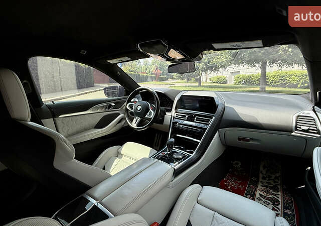 Серый БМВ M8 Gran Coupe, объемом двигателя 4.39 л и пробегом 62 тыс. км за 85000 $, фото 12 на Automoto.ua