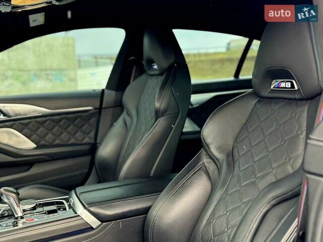 Серый БМВ M8 Gran Coupe, объемом двигателя 4.4 л и пробегом 37 тыс. км за 100500 $, фото 22 на Automoto.ua