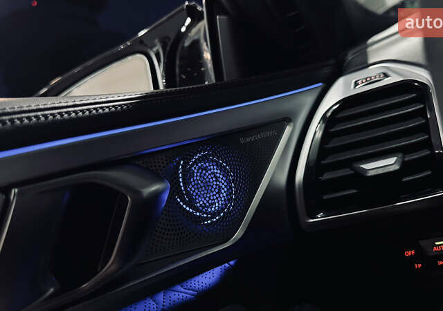 Серый БМВ M8 Gran Coupe, объемом двигателя 4.4 л и пробегом 52 тыс. км за 115000 $, фото 23 на Automoto.ua