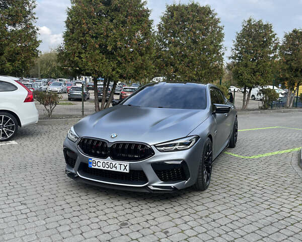 Серый БМВ M8 Gran Coupe, объемом двигателя 4.39 л и пробегом 76 тыс. км за 99500 $, фото 1 на Automoto.ua