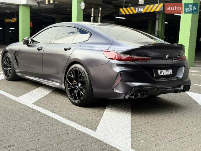 Серый БМВ M8 Gran Coupe, объемом двигателя 4.4 л и пробегом 14 тыс. км за 110000 $, фото 13 на Automoto.ua