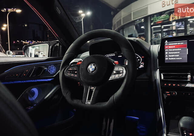 Серый БМВ M8 Gran Coupe, объемом двигателя 4.4 л и пробегом 52 тыс. км за 115000 $, фото 14 на Automoto.ua