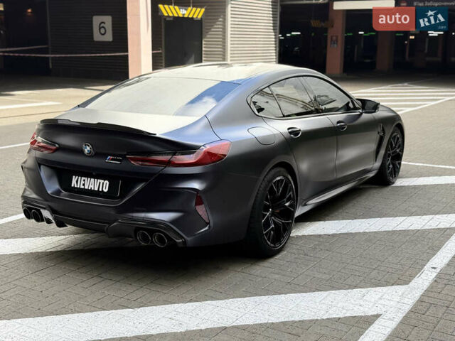 Серый БМВ M8 Gran Coupe, объемом двигателя 4.4 л и пробегом 14 тыс. км за 110000 $, фото 5 на Automoto.ua