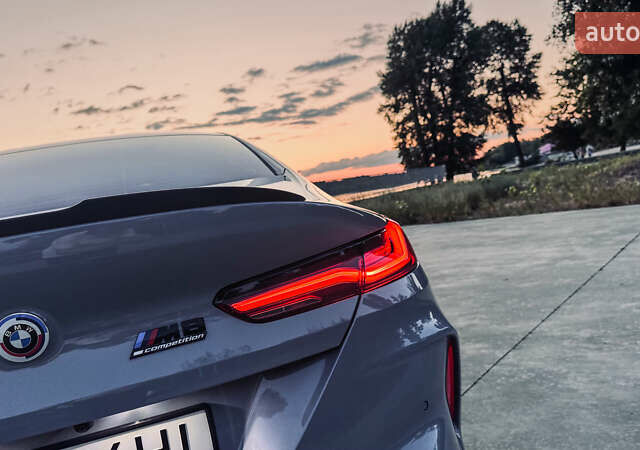 Серый БМВ M8 Gran Coupe, объемом двигателя 4.4 л и пробегом 52 тыс. км за 115000 $, фото 3 на Automoto.ua