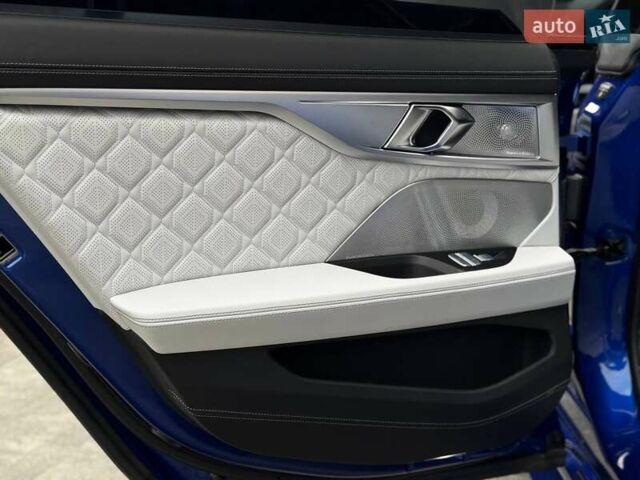 Синий БМВ M8 Gran Coupe, объемом двигателя 4.39 л и пробегом 48 тыс. км за 99000 $, фото 42 на Automoto.ua