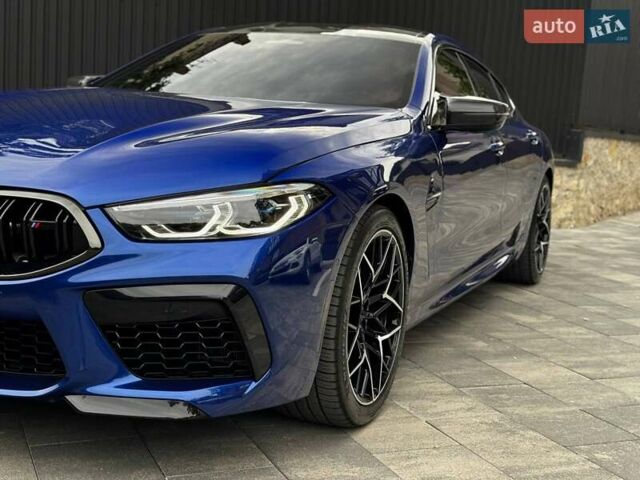 Синий БМВ M8 Gran Coupe, объемом двигателя 4.39 л и пробегом 48 тыс. км за 99000 $, фото 1 на Automoto.ua