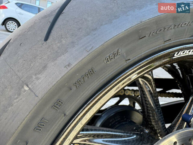Черный БМВ M 1000R, объемом двигателя 1 л и пробегом 9 тыс. км за 30000 $, фото 5 на Automoto.ua