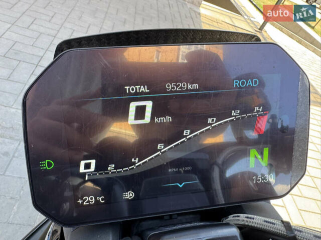 Черный БМВ M 1000R, объемом двигателя 1 л и пробегом 9 тыс. км за 30000 $, фото 7 на Automoto.ua