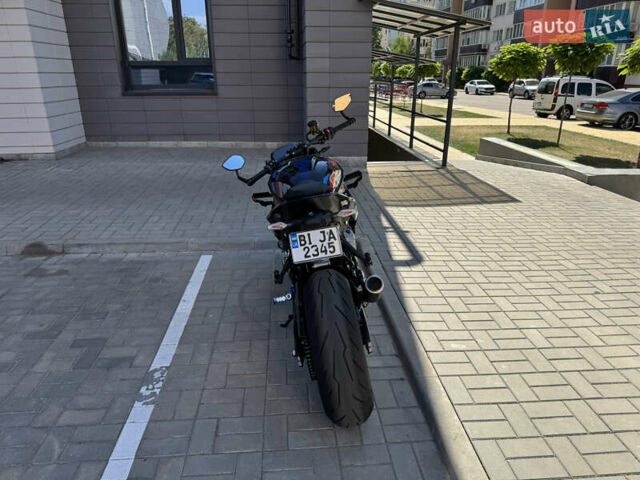 Черный БМВ M 1000R, объемом двигателя 1 л и пробегом 9 тыс. км за 30000 $, фото 4 на Automoto.ua