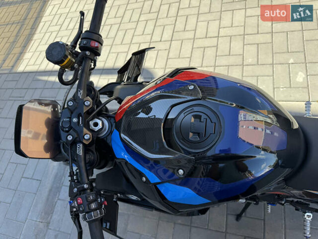 Черный БМВ M 1000R, объемом двигателя 1 л и пробегом 9 тыс. км за 30000 $, фото 10 на Automoto.ua