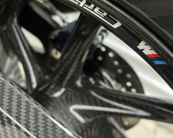 Черный БМВ M 1000R, объемом двигателя 0 л и пробегом 12 тыс. км за 28500 $, фото 9 на Automoto.ua