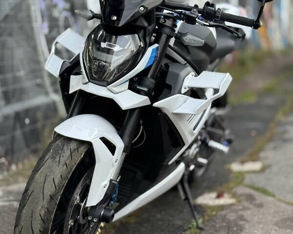 БМВ M 1000R, объемом двигателя 0 л и пробегом 16 тыс. км за 25000 $, фото 5 на Automoto.ua