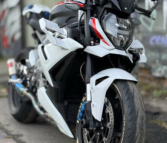 БМВ M 1000R, объемом двигателя 0 л и пробегом 16 тыс. км за 25000 $, фото 3 на Automoto.ua