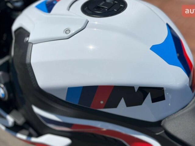 БМВ M 1000R, объемом двигателя 1 л и пробегом 0 тыс. км за 29602 $, фото 13 на Automoto.ua