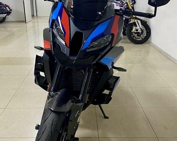 Черный БМВ M 1000XR, объемом двигателя 1 л и пробегом 1 тыс. км за 37222 $, фото 4 на Automoto.ua