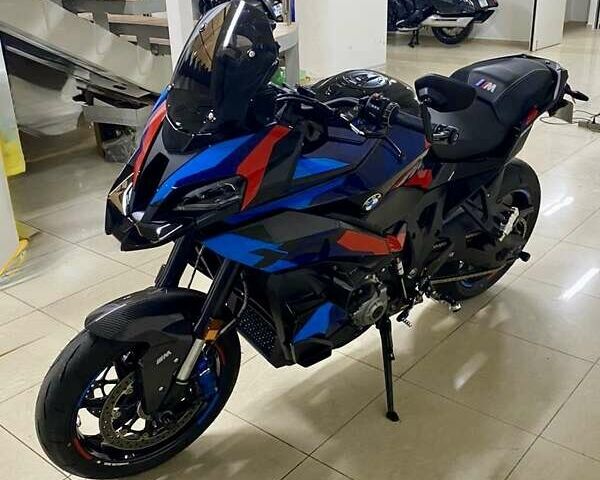 Черный БМВ M 1000XR, объемом двигателя 1 л и пробегом 1 тыс. км за 37222 $, фото 1 на Automoto.ua