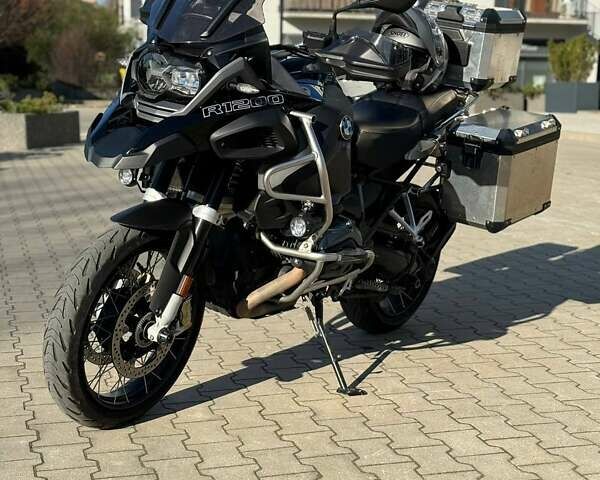 Черный БМВ R 1200C, объемом двигателя 1.2 л и пробегом 42 тыс. км за 17400 $, фото 3 на Automoto.ua