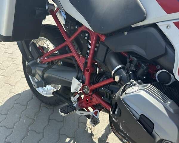 Білий БМВ R 1200GS, об'ємом двигуна 0 л та пробігом 10 тис. км за 10800 $, фото 13 на Automoto.ua