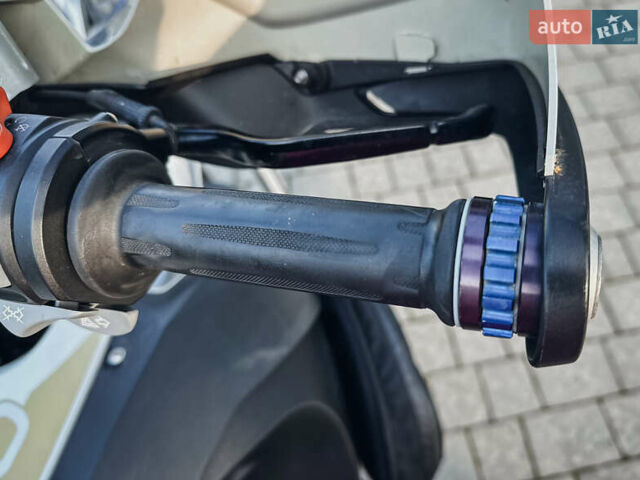 Белый БМВ R 1200GS, объемом двигателя 1.17 л и пробегом 45 тыс. км за 10500 $, фото 15 на Automoto.ua