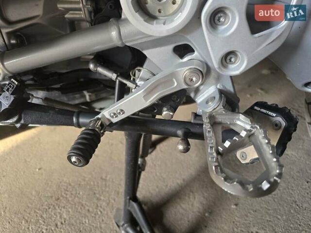 Білий БМВ R 1200GS, об'ємом двигуна 1.17 л та пробігом 58 тис. км за 12500 $, фото 3 на Automoto.ua