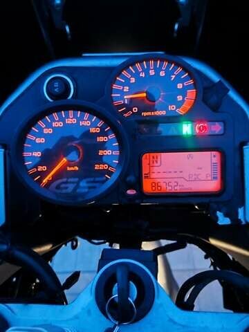 Черный БМВ R 1200GS, объемом двигателя 1.17 л и пробегом 87 тыс. км за 9100 $, фото 4 на Automoto.ua