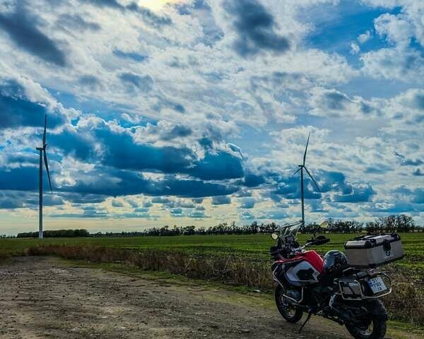 Красный БМВ R 1200GS, объемом двигателя 1.2 л и пробегом 87 тыс. км за 12000 $, фото 4 на Automoto.ua