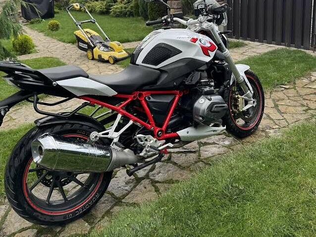 БМВ R 1200R, объемом двигателя 0 л и пробегом 5 тыс. км за 7000 $, фото 1 на Automoto.ua