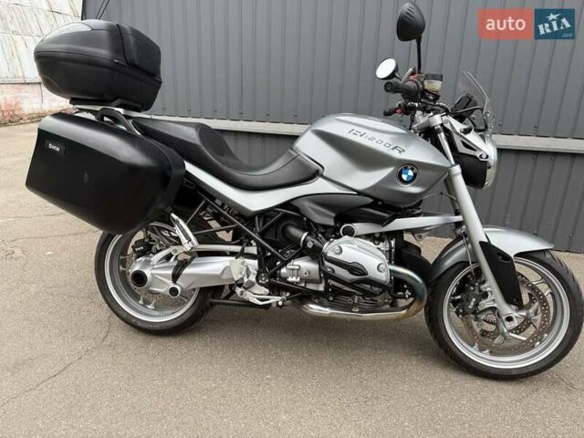 Серый БМВ R 1200R, объемом двигателя 1.17 л и пробегом 43 тыс. км за 8888 $, фото 1 на Automoto.ua