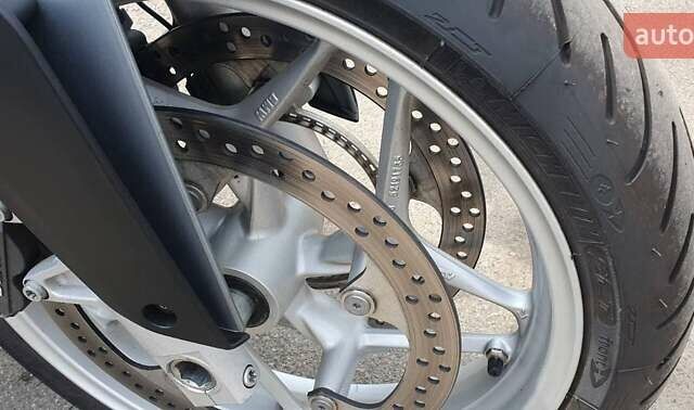 Серый БМВ R 1200R, объемом двигателя 1.17 л и пробегом 43 тыс. км за 8888 $, фото 11 на Automoto.ua