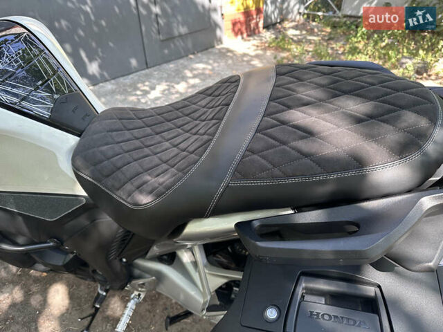 Чорний БМВ R 1200RT, об'ємом двигуна 1.2 л та пробігом 42 тис. км за 15000 $, фото 15 на Automoto.ua