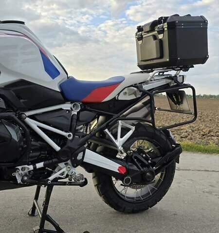 Белый БМВ R 1250GS, объемом двигателя 1.25 л и пробегом 19 тыс. км за 18500 $, фото 21 на Automoto.ua