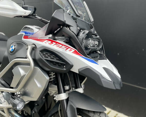 Белый БМВ R 1250GS, объемом двигателя 1.2 л и пробегом 20 тыс. км за 19999 $, фото 16 на Automoto.ua