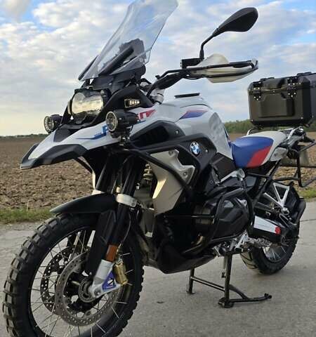 Белый БМВ R 1250GS, объемом двигателя 1.25 л и пробегом 19 тыс. км за 18500 $, фото 24 на Automoto.ua