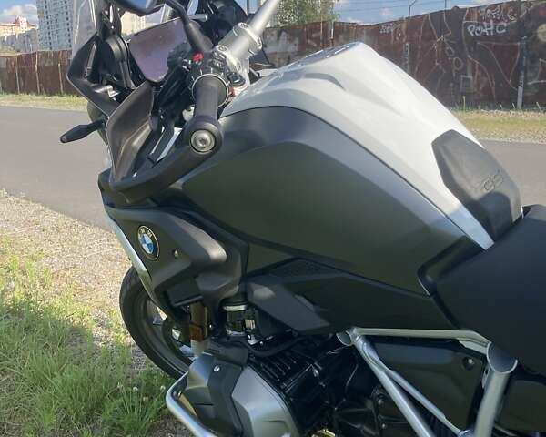 Белый БМВ R 1250GS, объемом двигателя 1.25 л и пробегом 10 тыс. км за 20800 $, фото 9 на Automoto.ua
