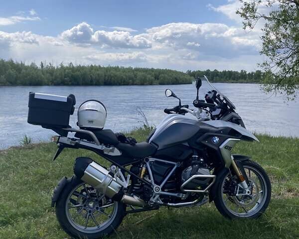 Белый БМВ R 1250GS, объемом двигателя 1.25 л и пробегом 10 тыс. км за 20800 $, фото 19 на Automoto.ua