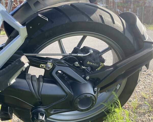 Белый БМВ R 1250GS, объемом двигателя 1.25 л и пробегом 10 тыс. км за 20800 $, фото 12 на Automoto.ua